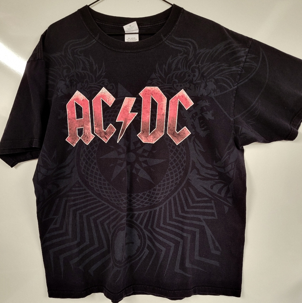 Vintage Y2K ACDC Anvil Men's Tribal T-Shirt Black Classic Rock Short-Sleeve XL